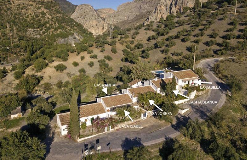 Гостевой дом Casa Anita - La Almona Chica Эль-Чорро Экстерьер фото